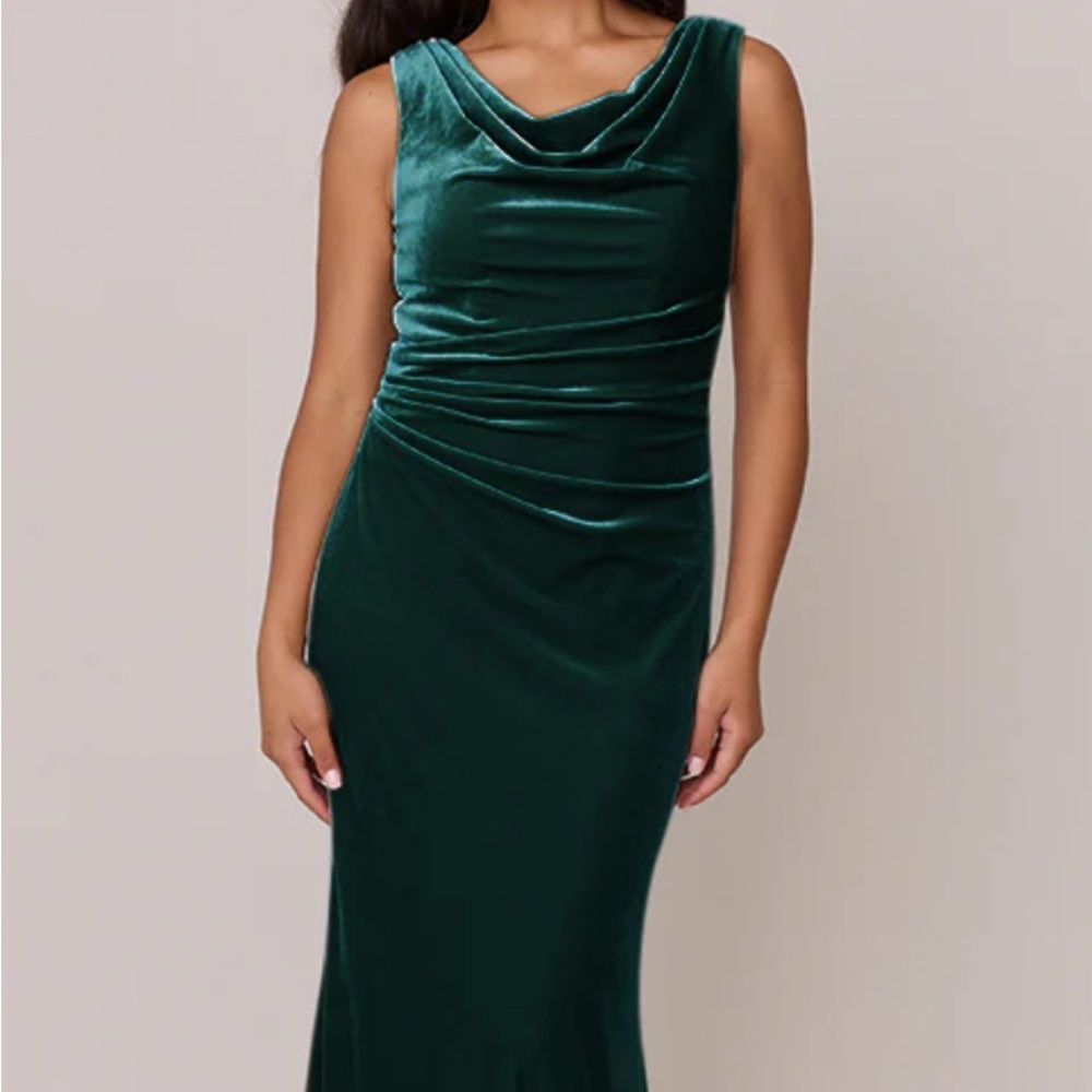 Revelry Faith Velvet Dress - Emerald 613